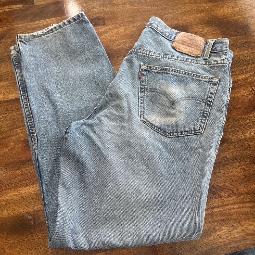 Vintage Levi's 550 Relaxed Fit Jeans Men's‎ Size 40x34 Distressed, Grunge Look
